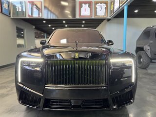 2025 Rolls-Royce Cullinan Black Badge I Рестайлинг (Series II), чёрный, 54709539 рублей, вид 3