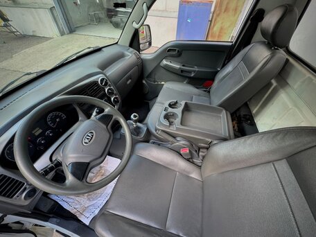 2013 Kia Bongo, белый, 1000000 рублей, вид 4