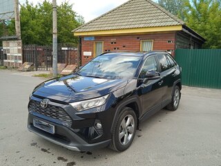 2020 Toyota RAV4 V (XA50), чёрный, 3550000 рублей, вид 1
