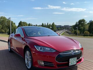 2013 Tesla Model S S85 I, красный, 2150000 рублей, вид 2