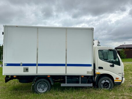 2013 Hino Series 300 (Dutro), белый, 2470000 рублей, вид 5