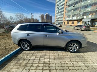 2012 Mitsubishi Outlander III, серебристый, 1350000 рублей, вид 3