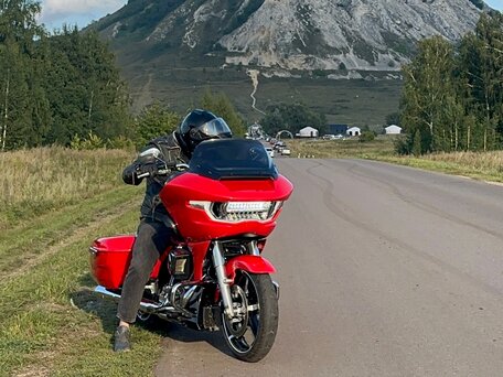 2024 Harley-Davidson Road Glide, красный, 2449000 рублей, вид 4