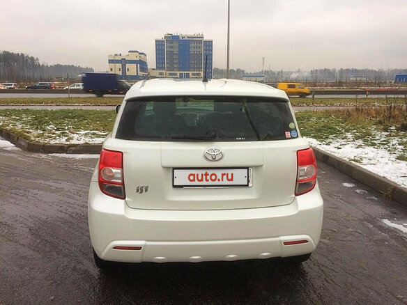 2012 Toyota Ist II, белый, 800000 рублей - вид 6