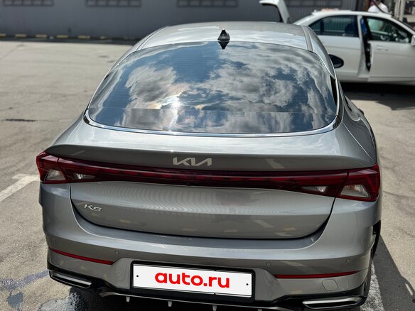 2022 Kia K5 III, серый, 3000000 рублей - вид 3
