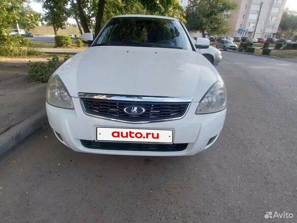 2011 Lada (ВАЗ) Priora I, белый, 285000 рублей