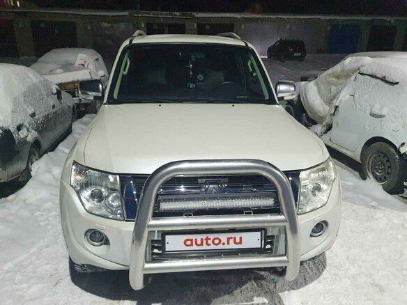 2007 Mitsubishi Pajero IV, белый - вид 2