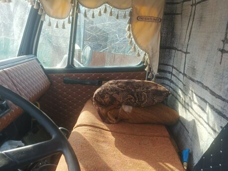2003 Freightliner Business Class (FL), белый, 1500000 рублей, вид 5