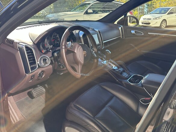 2013 Porsche Cayenne II (958), чёрный, 2900000 рублей - вид 9
