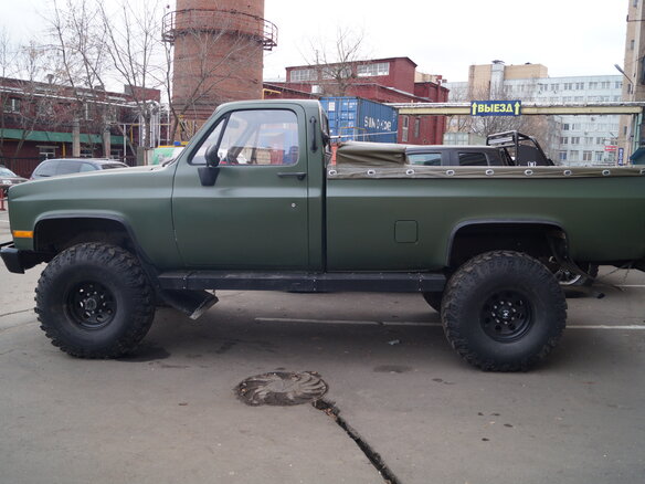 1988 Chevrolet C-10, зелёный - вид 3