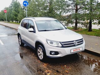 2012 Volkswagen Tiguan I Рестайлинг, серебристый, 1400000 рублей, вид 3