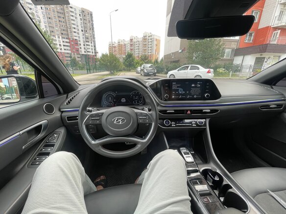 2020 Hyundai Sonata VIII (DN8), белый, 1850000 рублей - вид 4