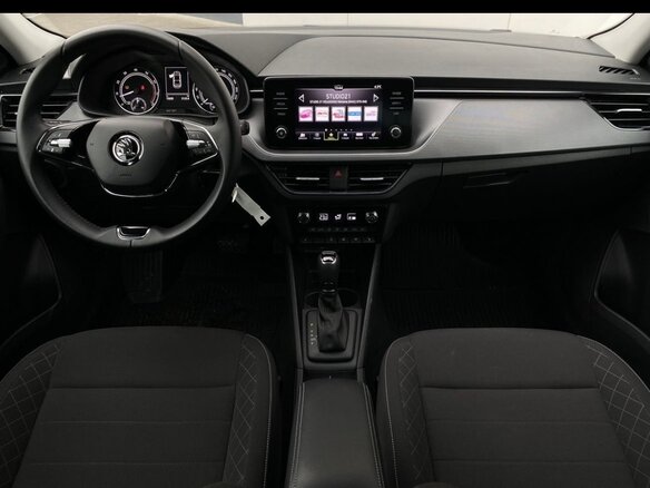 2021 Skoda Rapid II, красный, 1700000 рублей - вид 5