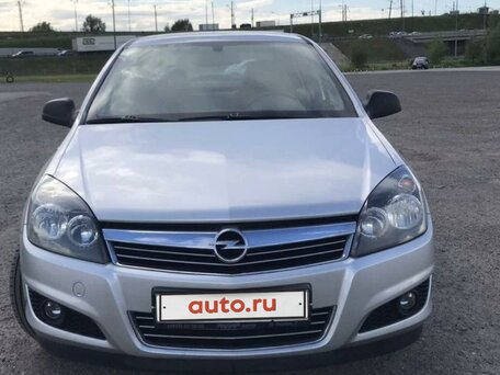 2013 Opel Astra H Рестайлинг, серебристый, 650000 рублей, вид 2