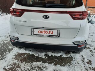 2021 Kia Sportage IV Рестайлинг, белый, 2600000 рублей, вид 3