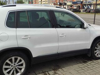 2014 Volkswagen Tiguan I Рестайлинг, белый, 1350000 рублей, вид 2