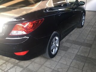 2013 Hyundai Solaris I, чёрный, 860000 рублей, вид 3