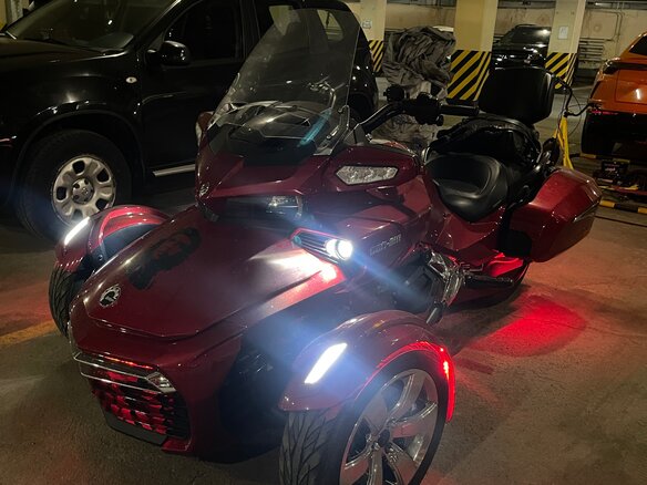 2016 BRP Can-Am Spyder, красный, 2380000 рублей - вид 8