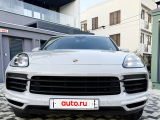 2021 Porsche Cayenne E-Hybrid III, серый, 8250000 рублей, вид 2