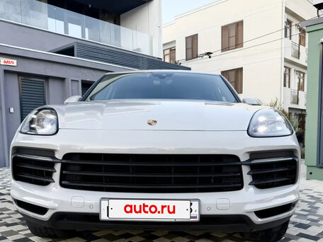2021 Porsche Cayenne E-Hybrid Coupé III, серый, 8250000 рублей, вид 2