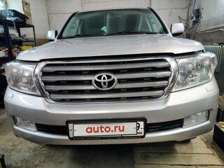 2011 Toyota Land Cruiser 200 Series, серебристый, 3346000 рублей, вид 1