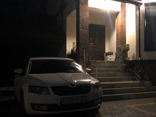 2013 Skoda Octavia III (A7), белый, 1300000 рублей, вид 3