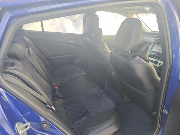 2016 Toyota Prius IV (XW50), синий, 1499000 рублей - вид 15