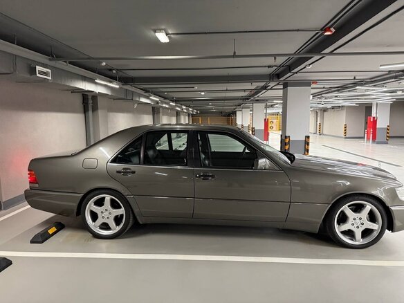 1992 Mercedes-Benz S-Класс 400 III (W140), серый, 3470000 рублей - вид 1