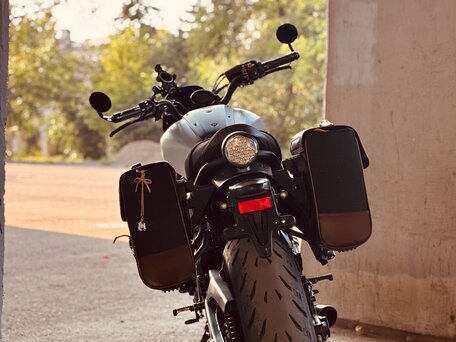 2019 Yamaha XSR700, серый, 699990 рублей, вид 3