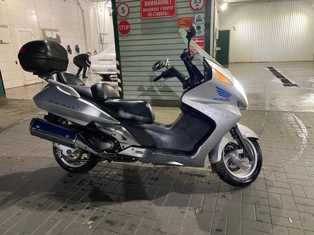2001 Honda Silver Wing 600, серебристый, 330000 рублей, вид 2