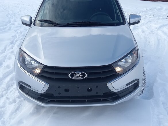 2023 Lada (ВАЗ) Granta I Рестайлинг, серебристый, 985000 рублей - вид 2