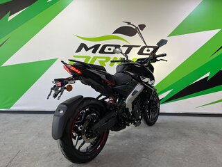 2026 Bajaj Pulsar NS400Z, чёрный, 484990 рублей, вид 3