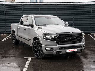 2019 Ram 1500 Crew Cab V, серый, 7550000 рублей, вид 4