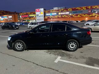 2015 Volkswagen Jetta VI Рестайлинг, чёрный, 1050000 рублей, вид 5