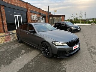 2020 BMW 5 серии 530d xDrive VII (G30/G31/G38) Рестайлинг, серый, 5400000 рублей, вид 4