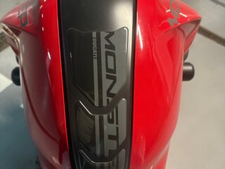 2021 Ducati Monster 937, красный, 1240000 рублей, вид 3