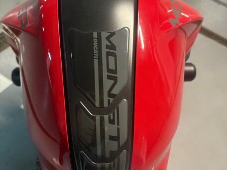 2021 Ducati Monster 937, красный, 1240000 рублей, вид 3