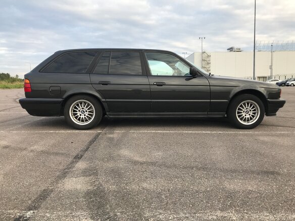 1994 BMW 5 серии 520i III (E34), чёрный - вид 5