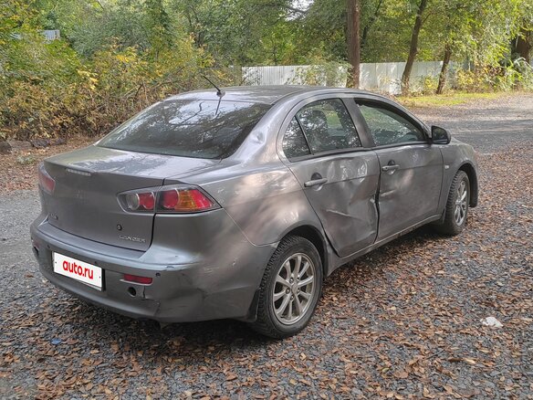 2013 Mitsubishi Lancer X Рестайлинг, серый, 320000 рублей - вид 3