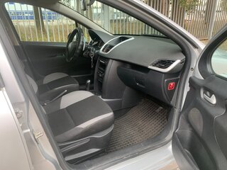 2009 Peugeot 207 I Рестайлинг, серебристый, 360000 рублей, вид 5