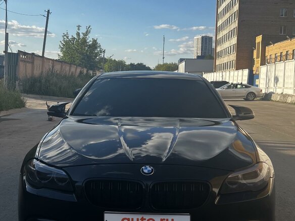 2013 BMW 5 серии 520i VI (F10/F11/F07) Рестайлинг, чёрный, 1850000 рублей - вид 1