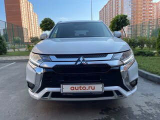 2022 Mitsubishi Outlander III Рестайлинг 3, белый, 2630000 рублей, вид 3