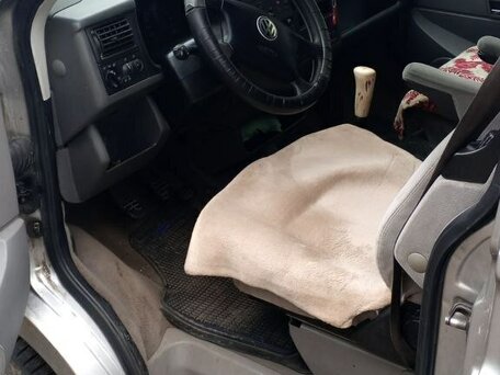 1999 Volkswagen Caravelle, серый, 1700000 рублей, вид 2