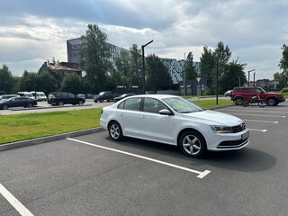 2016 Volkswagen Jetta VI Рестайлинг, белый, 1595000 рублей, вид 2