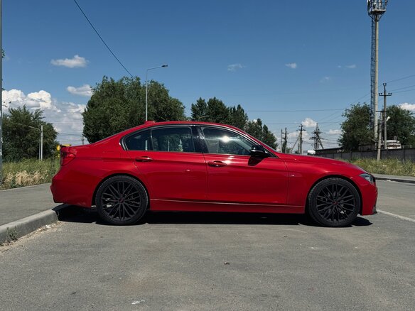 2012 BMW 3 серии 320d VI (F3x), красный, 1800000 рублей - вид 12