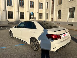 2013 Mercedes-Benz E-Класс 200 IV (W212, S212, C207) Рестайлинг, белый, 1700000 рублей, вид 3