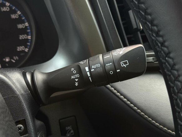 2017 Toyota RAV4 IV (XA40) Рестайлинг, коричневый - вид 19