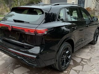 2026 Volkswagen Tiguan L Pro III (China Market), чёрный, 4765000 рублей, вид 5