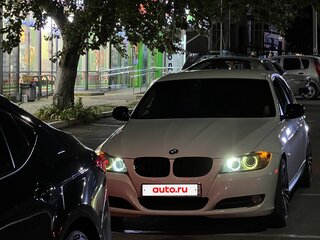 2011 BMW 3 серии 320i V (E90/E91/E92/E93) Рестайлинг, белый, 1000000 рублей, вид 5