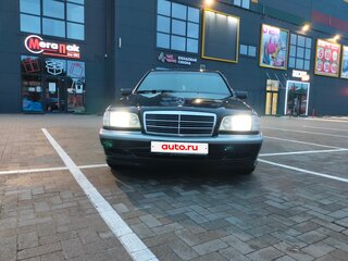 2000 Mercedes-Benz C-Класс 180 I (W202) Рестайлинг, чёрный, 410000 рублей, вид 4